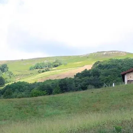Maison De 3 Chambres Avec Terrasse Amenagee Et Wifi A Vakantiehuis Itxassou